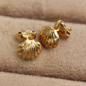 Vintage Shell Stud Earrings
