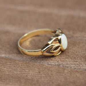 Vintage Cabochon Opal Abstract Ring