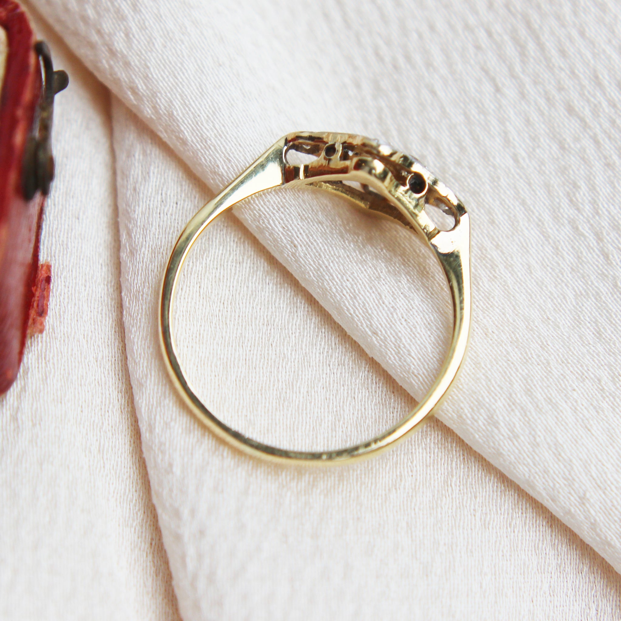 Art Deco 1930s Diamond Cluster Ring