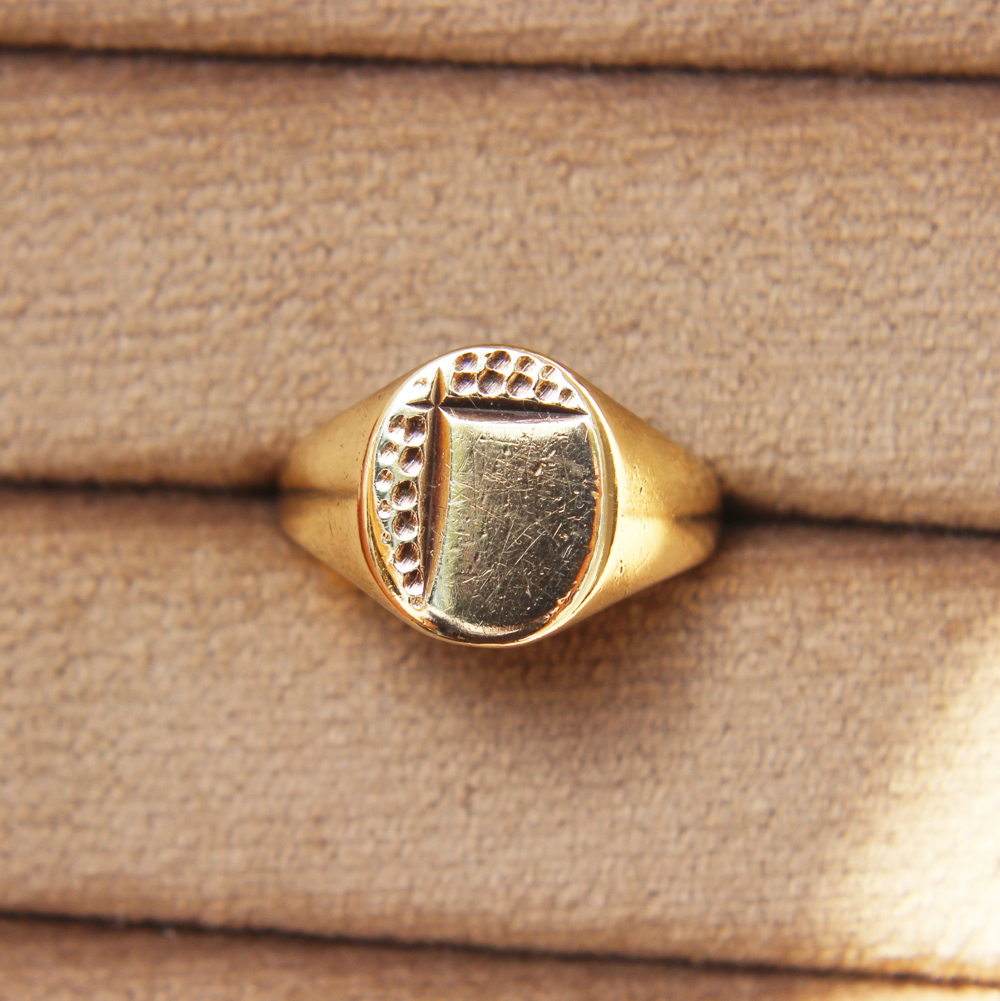 Vintage Oval Shaped Signet Ring with Dotted Detail 9ct Yellow Gold