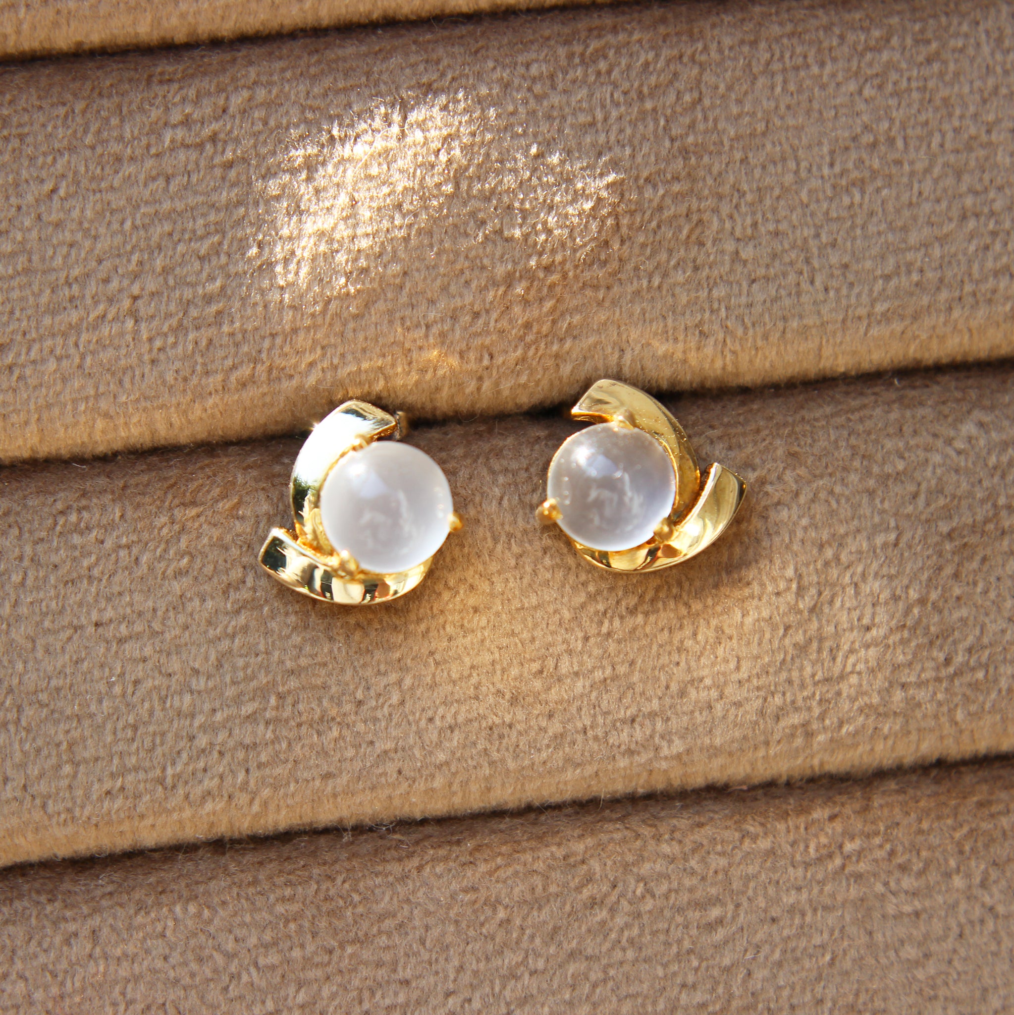 Vintage Cabochon Moonstone Stud Earrings