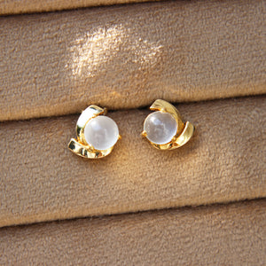 Vintage Cabochon Moonstone Stud Earrings
